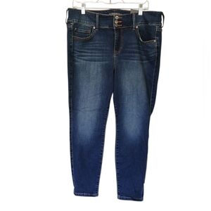 Torrid NWT Dark Medium Wash Skinny Jeggings Jeans Size 14 Extra Short